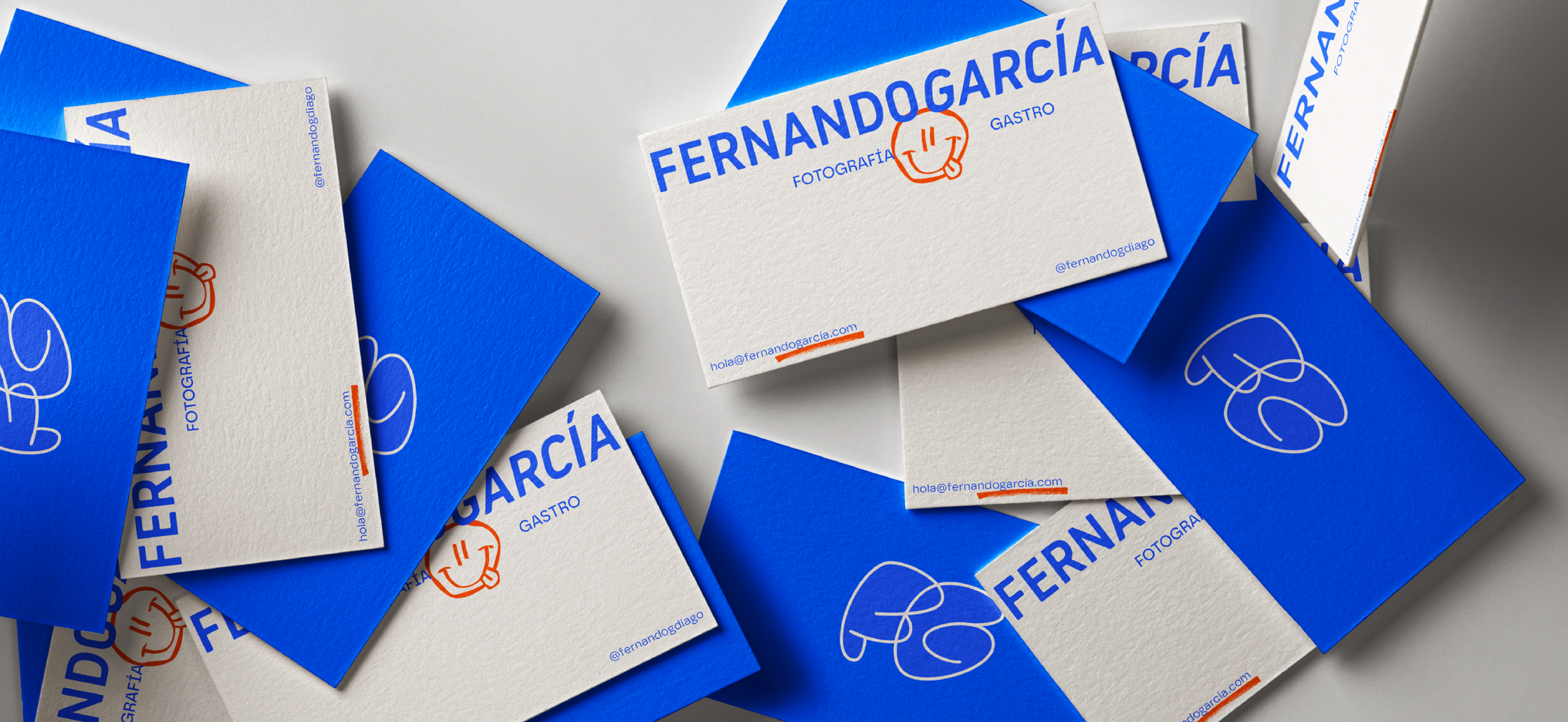 Tarjetas de presentación de Fernando García con identidad visual diseñada por Get Me